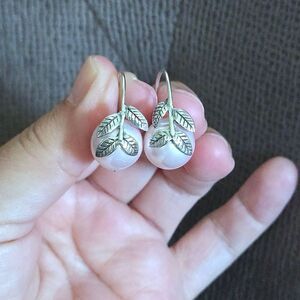 Annika Witt Pink🩷 Pearl And Leaves🍃 Earrings